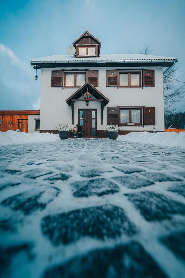Ven Diofa Bed & Breakfast Sub Cetate Exterior photo